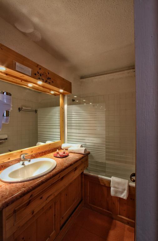 Hotel Le Pelvoux Saint-Martin-de-Belleville Eksteriør bilde